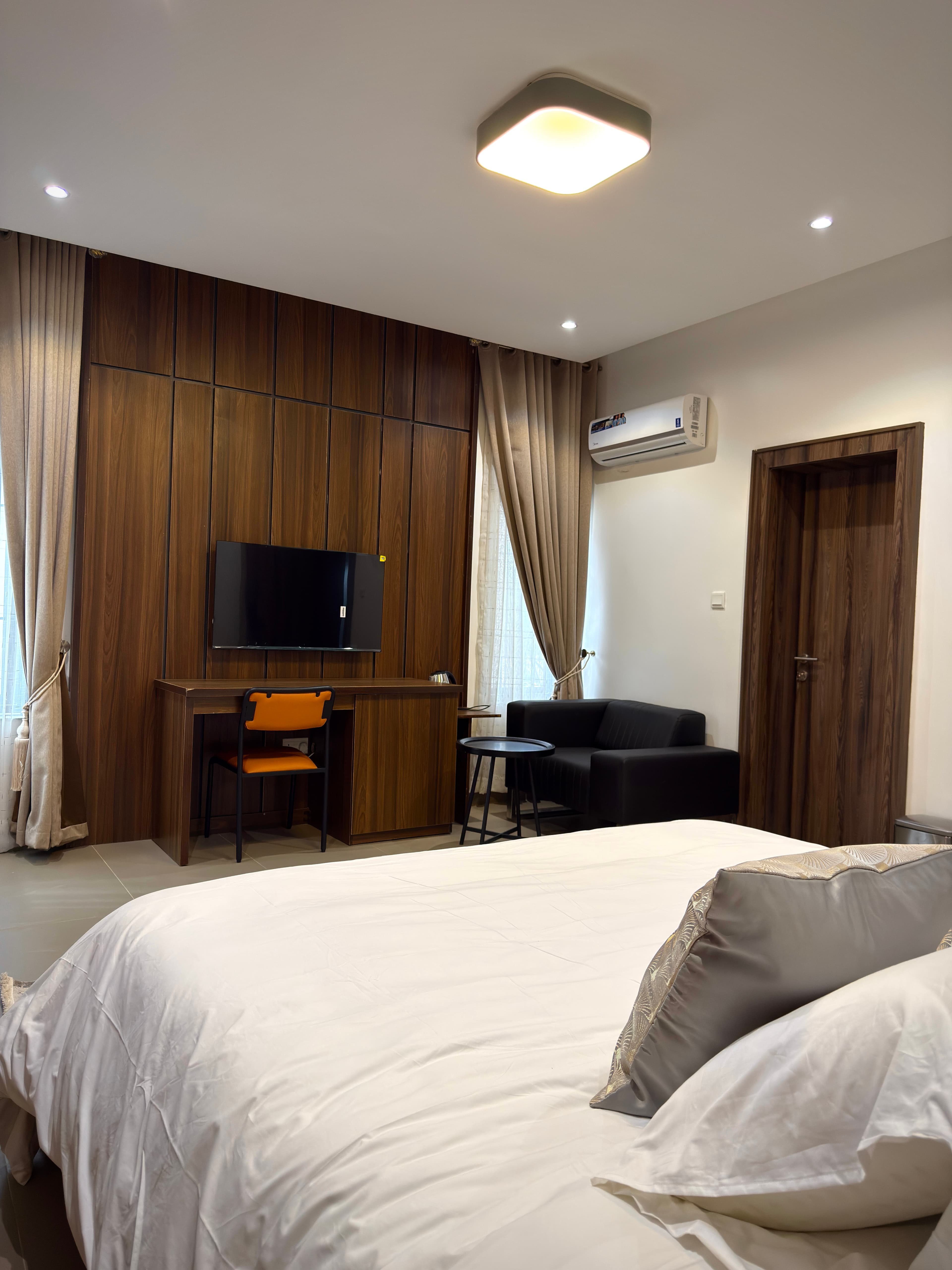 Compact Room